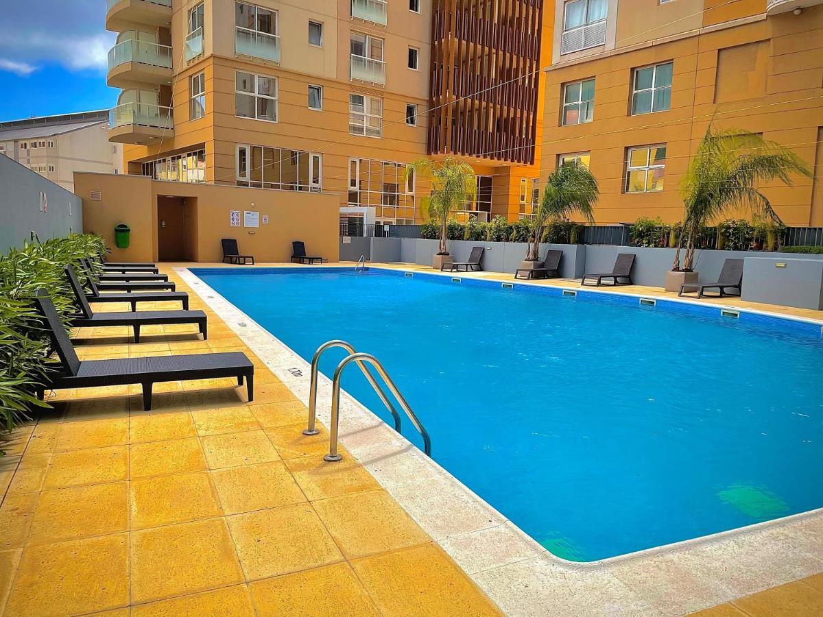 Bentley Holiday Apartments - West One Gibraltar Exterior photo